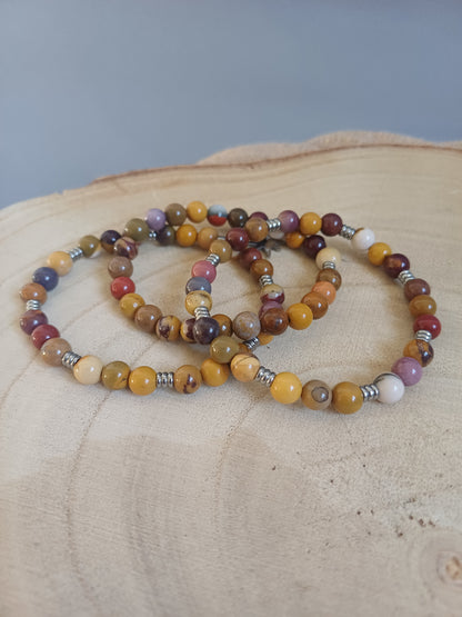Bracelet en Mookaite – séparateur couleur argent